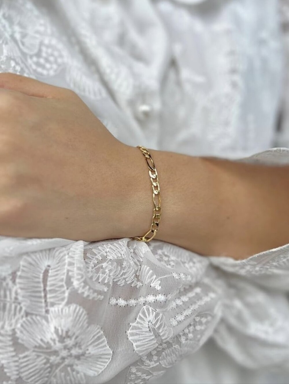 14K Gold Figaro Chain Bracelet 7.5 Inch - Picture 2 of 8